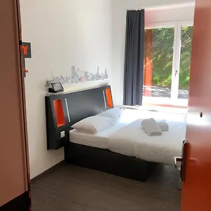 Hotel Easyhotel West, Zürich